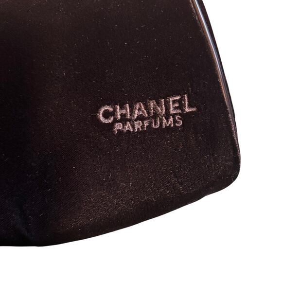 2 Chanel Parfums beauty cosmetic travel bags - Picture 4 of 8